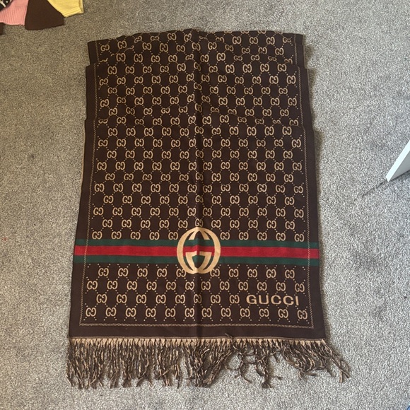 Gucci Accessories - GUCCI SCARF 🧣